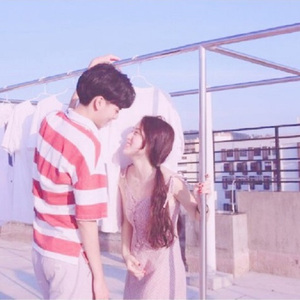 公车上拨开岳双腿进入电影
